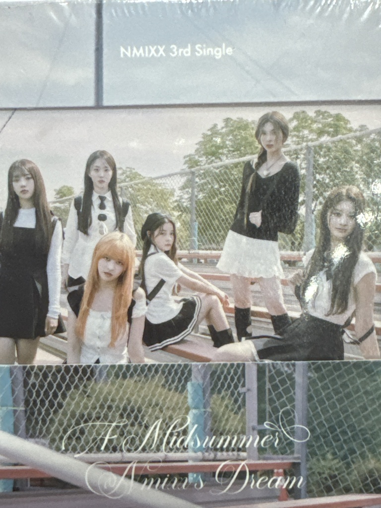 NMIXX A Midsummer NMIXX'S Dream 