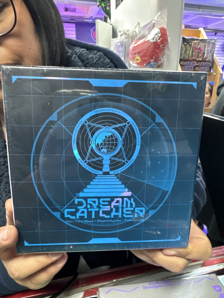 Dreamcatcher Follow Us