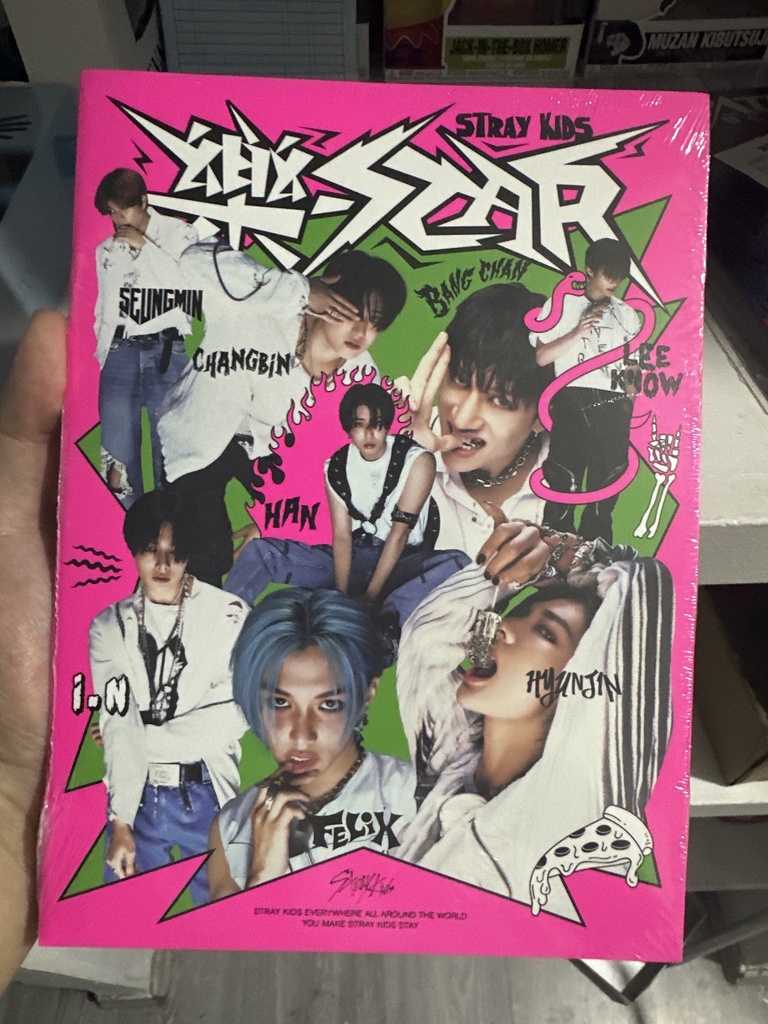 Stray Kids Rockstar Headliner