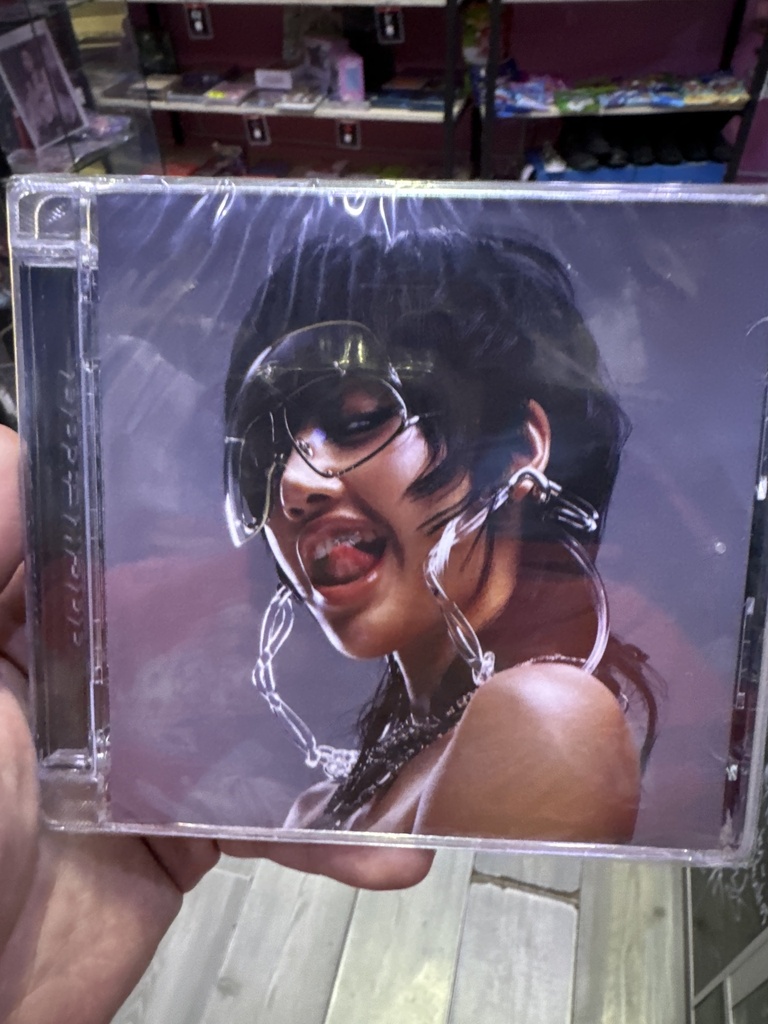 LISA ROCKSTAR LIMITED EDITION