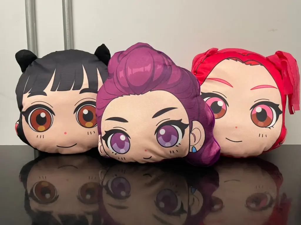 Demon Hunter Almohada Cara