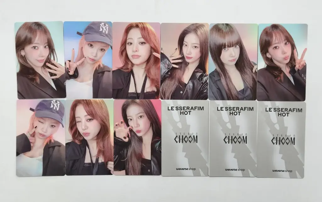 Photocard Le Sserafim Hot POB Oficial Studio Choom
