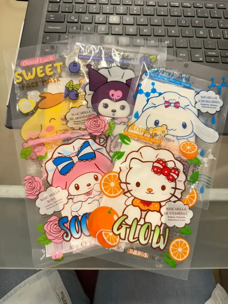 Mascarilla Hello Kitty and Friends