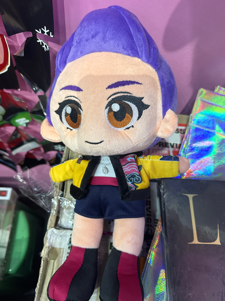 Demon Hunters Peluche Detallado