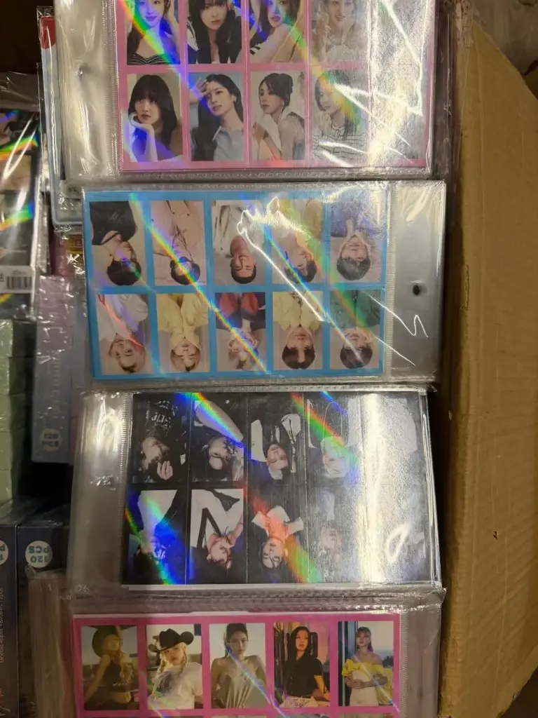KPOP Planilla de stickers holográficos 40 pcs