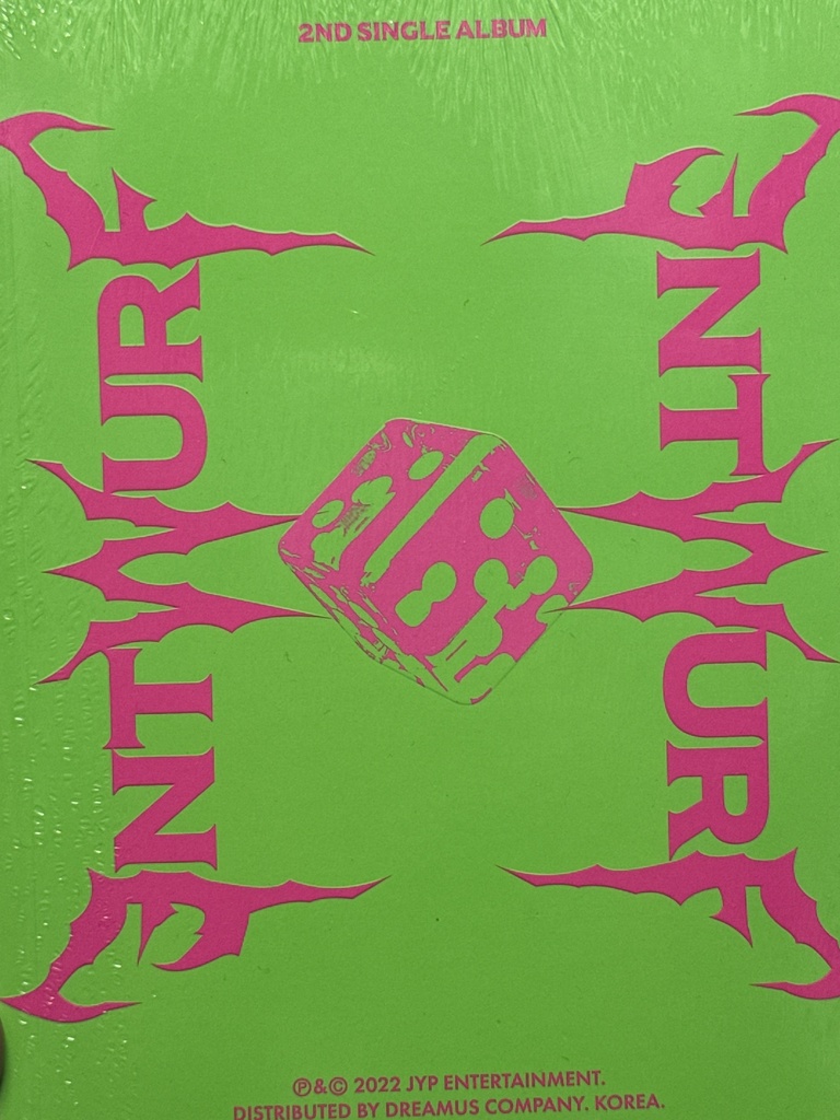 NMIXX Entwurf