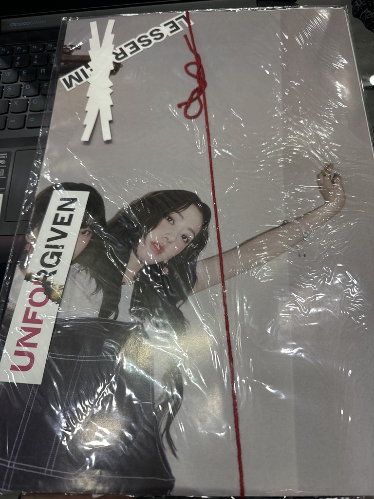 Le Sserafim Unforgiven Weverse