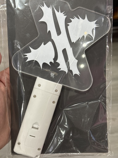 Xdinary Heroes Fanlight