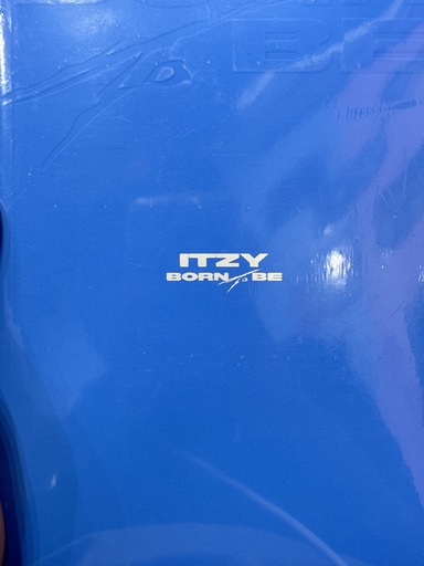 ITZY BORN TO BE